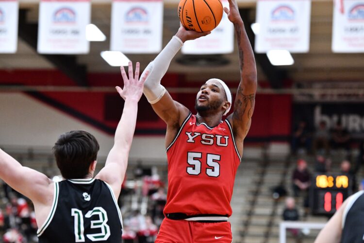 Green Bay stuns YSU, 84-83, with last-second, game-winning shot